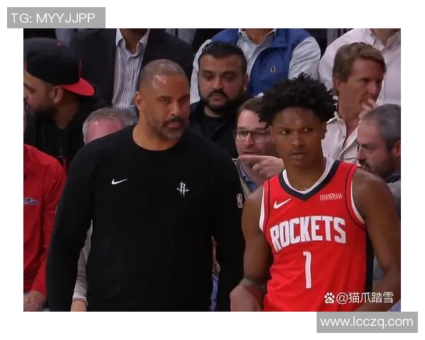 灰熊队在最新一场比赛中遭遇挫折：战术调整与球队未来