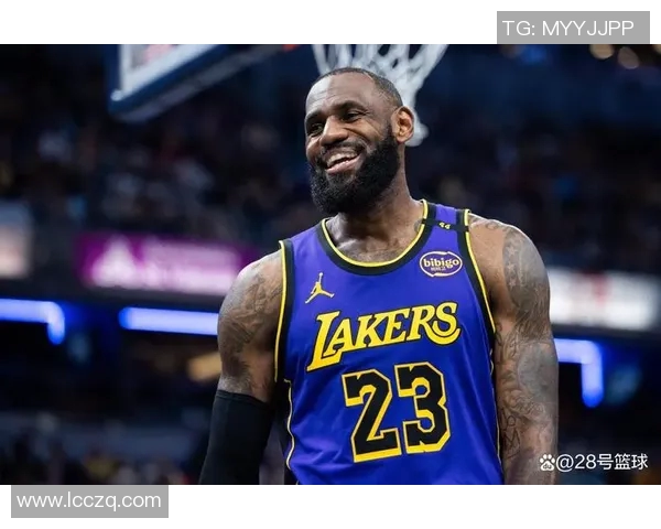 詹姆斯带领湖人取得连胜，压哨绝杀助球队逆转太阳成全队最大功臣